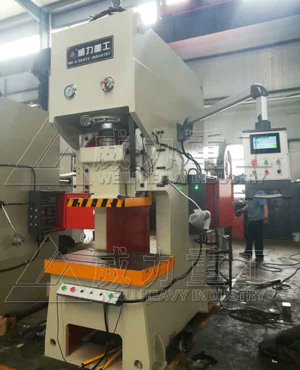 拉伸成型專(zhuān)用100噸液壓沖床如何實(shí)現(xiàn)拉伸功能？