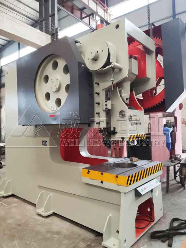 200噸沖床廠(chǎng)家_200噸鋼板固定臺(tái)深喉沖床喉深125