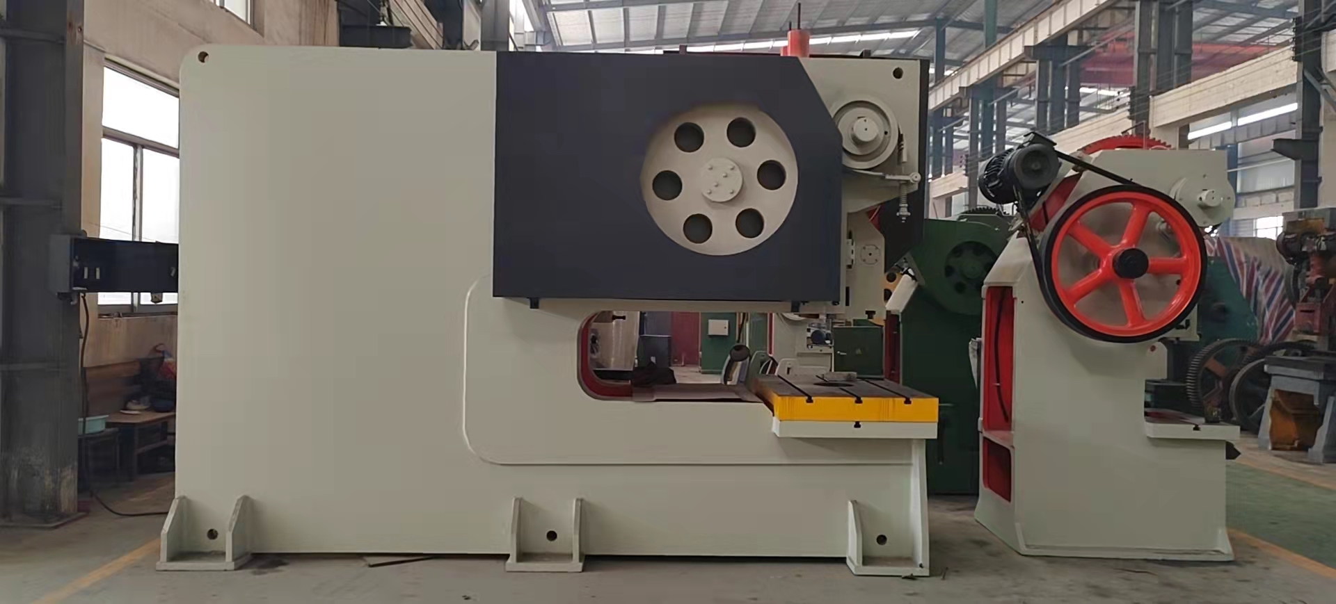 200噸機(jī)械沖床-200T鋼板固定臺(tái)深喉沖床(1500mm）